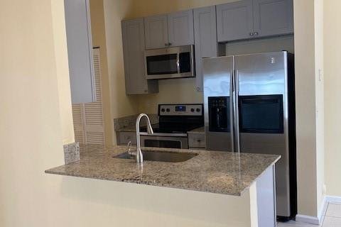 House in Coconut Creek, Florida 3 bedrooms, 179.21 sq.m. № 2175553 - photo 8