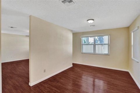 House in Coconut Creek, Florida 3 bedrooms, 179.21 sq.m. № 2175553 - photo 18