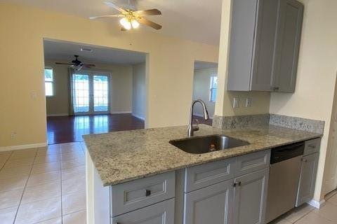 House in Coconut Creek, Florida 3 bedrooms, 179.21 sq.m. № 2175553 - photo 11