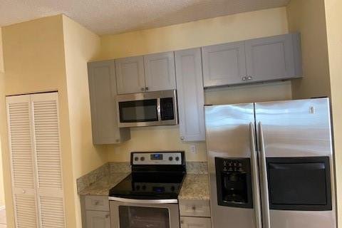 House in Coconut Creek, Florida 3 bedrooms, 179.21 sq.m. № 2175553 - photo 10