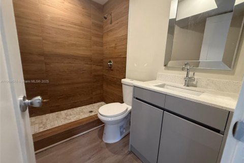 Снять в аренду виллу или дом в Помпано-Бич, Флорида 1 спальня, 470.27м2, № 1966110 - фото 8