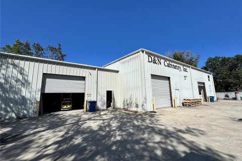 Commercial property in Sebring, Florida 1264.49 sq.m. № 2212311 - photo 2