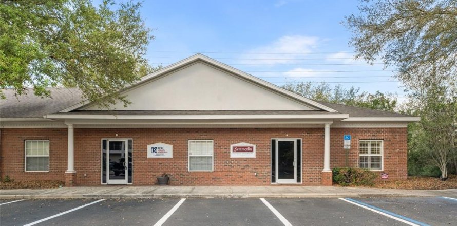 Commercial property in Gainesville, Florida 180.6 sq.m. № 2098887