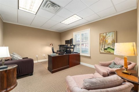 Commercial property in Gainesville, Florida 180.6 sq.m. № 2098887 - photo 3