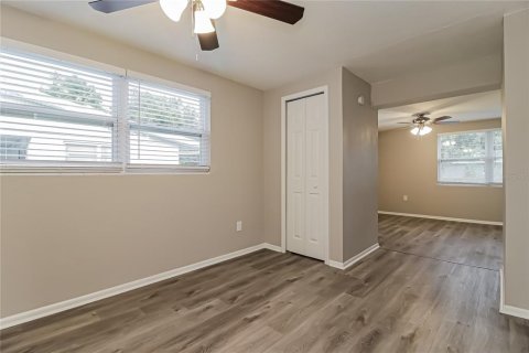 Casa en alquiler en Orlando, Florida, 3 dormitorios, 128.02 m2 № 1913899 - foto 9