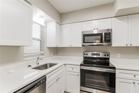 Casa en alquiler en Orlando, Florida, 3 dormitorios, 128.02 m2 № 1913899 - foto 5
