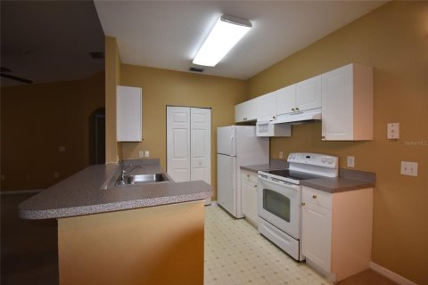Copropriété à louer à Altamonte Springs, Floride: 1 chambre, 83.43 m2 № 2415231 - photo 4