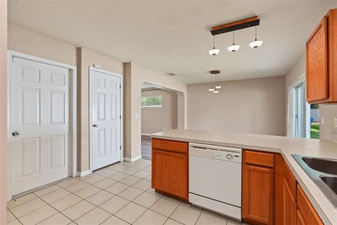 Touwnhouse à vendre à Valrico, Floride: 2 chambres, 122.17 m2 № 2324913 - photo 16