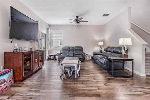 Casa en venta en Land O' Lakes, Florida, 5 dormitorios, 228.08 m2 № 1847220 - foto 19