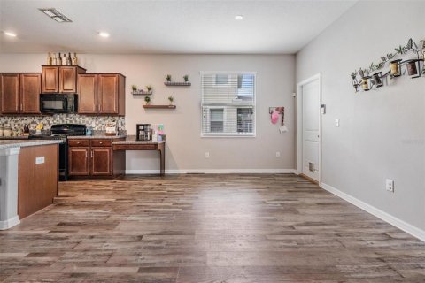 House in CONNERTON

 in Land O' Lakes, Florida 5 bedrooms, 228.08 sq.m. № 1847220 - photo 17
