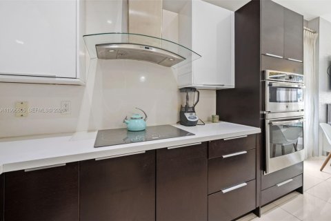 Купить кондоминиум в Дорал, Флорида 3 спальни, 125.51м2, № 2058269 - фото 12