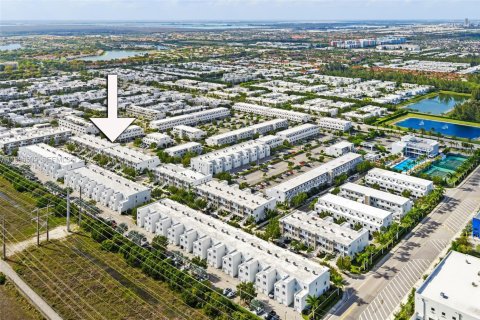 Купить кондоминиум в Дорал, Флорида 3 спальни, 125.51м2, № 2058269 - фото 30