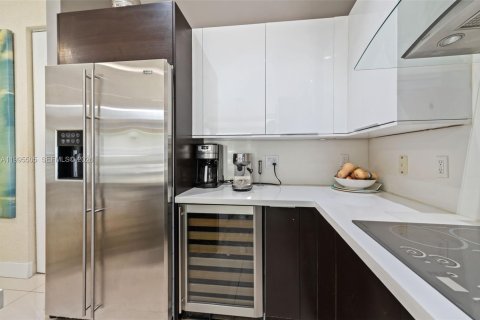 Купить кондоминиум в Дорал, Флорида 3 спальни, 125.51м2, № 2058269 - фото 13