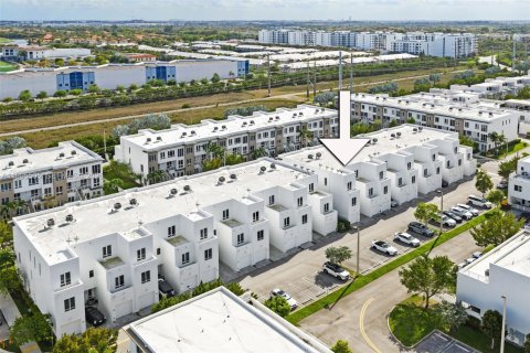 Купить кондоминиум в Дорал, Флорида 3 спальни, 125.51м2, № 2058269 - фото 28