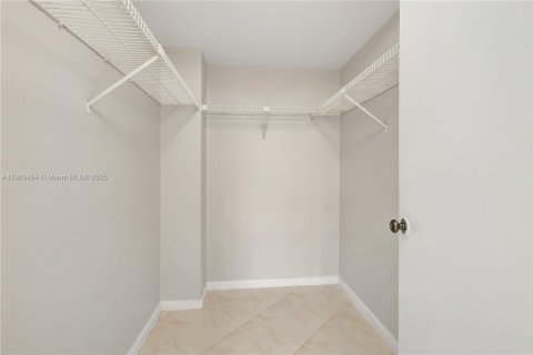 Condominio en alquiler en Plantation, Florida, 2 dormitorios, 104.33 m2 № 1954406 - foto 15