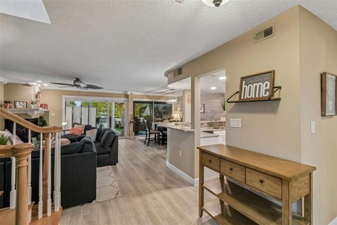 Townhouse in Apollo Beach, Florida 3 bedrooms, 174.56 sq.m. № 2236608 - photo 7