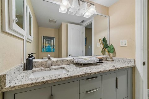 Townhouse in Apollo Beach, Florida 3 bedrooms, 174.56 sq.m. № 2236608 - photo 21