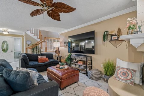 Townhouse in Apollo Beach, Florida 3 bedrooms, 174.56 sq.m. № 2236608 - photo 11