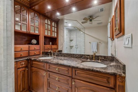 Townhouse in Apollo Beach, Florida 3 bedrooms, 174.56 sq.m. № 2236608 - photo 30