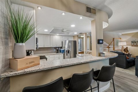 Townhouse in Apollo Beach, Florida 3 bedrooms, 174.56 sq.m. № 2236608 - photo 19