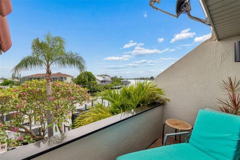 Townhouse in Apollo Beach, Florida 3 bedrooms, 174.56 sq.m. № 2236608 - photo 28