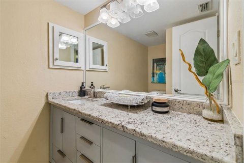 Townhouse in Apollo Beach, Florida 3 bedrooms, 174.56 sq.m. № 2236608 - photo 20