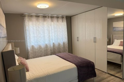 Villa ou maison à louer à Sunny Isles Beach, Floride: 3 chambres, 137.87 m2 № 1963415 - photo 20