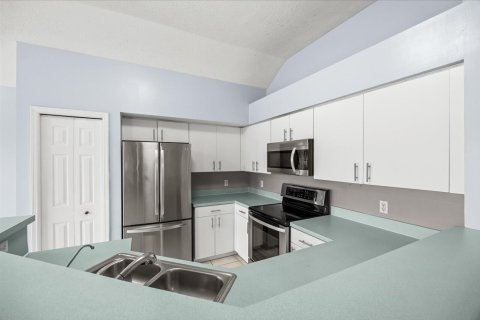 Casa en venta en Port St. Lucie, Florida, 3 dormitorios, 129.13 m2 № 2293923 - foto 10