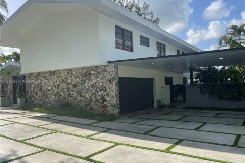 Casa en alquiler en Miami, Florida, 5 dormitorios, 379.41 m2 № 2055169 - foto 29
