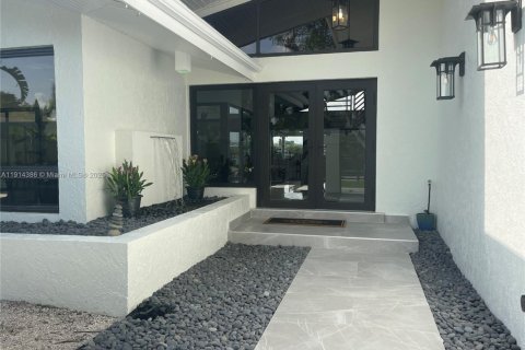 Casa en alquiler en Miami, Florida, 5 dormitorios, 379.41 m2 № 2055169 - foto 30