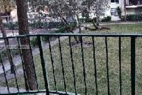 Copropriété à louer à Miami, Floride: 2 chambres, 93.83 m2 № 2026993 - photo 6