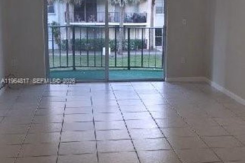 Copropriété à louer à Miami, Floride: 2 chambres, 93.83 m2 № 2026993 - photo 17