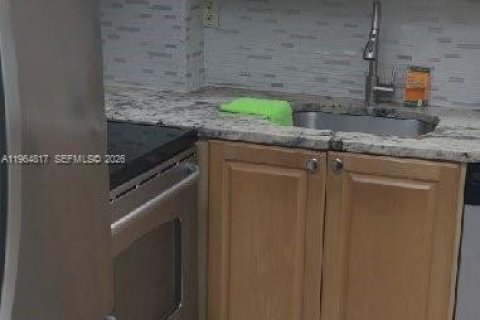 Copropriété à louer à Miami, Floride: 2 chambres, 93.83 m2 № 2026993 - photo 10