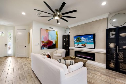Townhouse in HARMONY AT LAKEWOOD RANCH in Bradenton, Florida 3 bedrooms, 149.94 sq.m. № 2381359 - photo 6