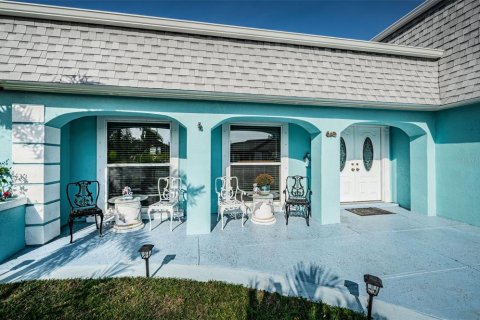 House in New Port Richey, Florida 2 bedrooms, 157.47 sq.m. № 1835177 - photo 10