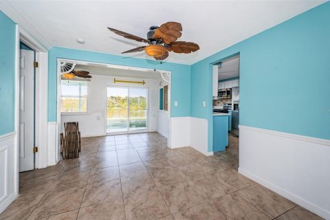 House in New Port Richey, Florida 2 bedrooms, 157.47 sq.m. № 1835177 - photo 18