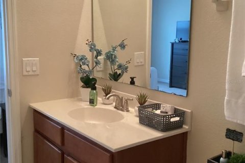 Condo in Poinciana, Florida, 2 bedrooms  № 1720208 - photo 13