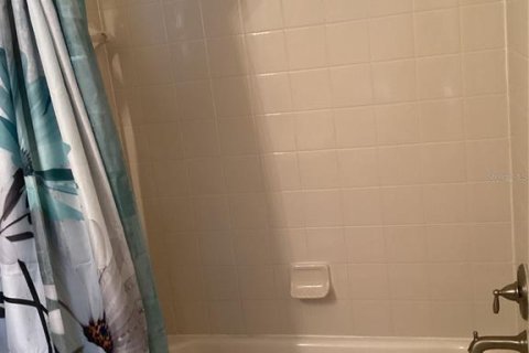 Condo in Poinciana, Florida, 2 bedrooms  № 1720208 - photo 12