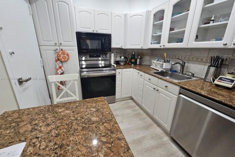 Copropriété à vendre à Sunny Isles Beach, Floride: 1 chambre, 70.79 m2 № 2032530 - photo 3