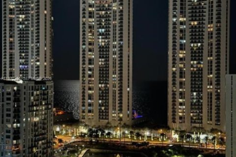 Copropriété à vendre à Sunny Isles Beach, Floride: 1 chambre, 70.79 m2 № 2032530 - photo 12