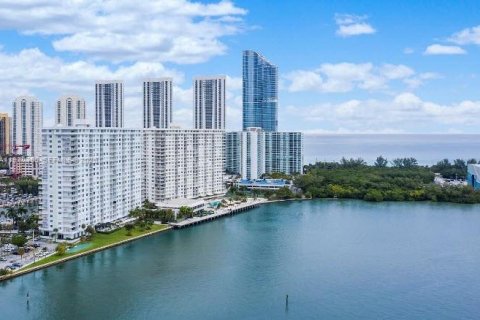 Condo à Sunny Isles Beach, Floride, 1 chambre № 2032530