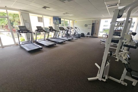 Copropriété à vendre à Sunny Isles Beach, Floride: 1 chambre, 70.79 m2 № 2032530 - photo 18