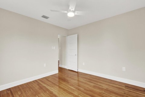 Villa ou maison à vendre à West Palm Beach, Floride: 2 chambres, 103.31 m2 № 2190149 - photo 18