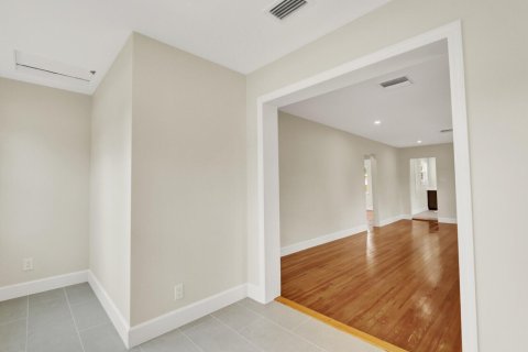 Villa ou maison à vendre à West Palm Beach, Floride: 2 chambres, 103.31 m2 № 2190149 - photo 23