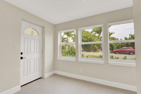 Villa ou maison à vendre à West Palm Beach, Floride: 2 chambres, 103.31 m2 № 2190149 - photo 5