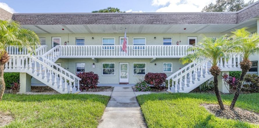 Condominio en Tarpon Springs, Florida, 1 dormitorio № 2106935