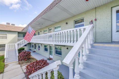 Condominio en venta en Tarpon Springs, Florida, 1 dormitorio, 52.49 m2 № 2106935 - foto 4