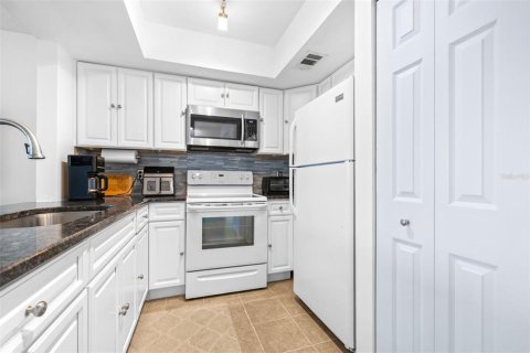 Condominio en venta en Tarpon Springs, Florida, 1 dormitorio, 52.49 m2 № 2106935 - foto 18
