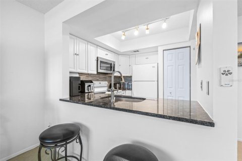 Condominio en venta en Tarpon Springs, Florida, 1 dormitorio, 52.49 m2 № 2106935 - foto 14
