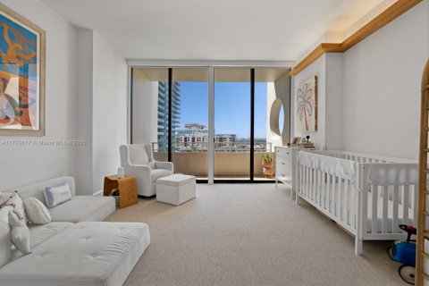 Condo in Bal Harbour, Florida, 2 bedrooms  № 1623740 - photo 17